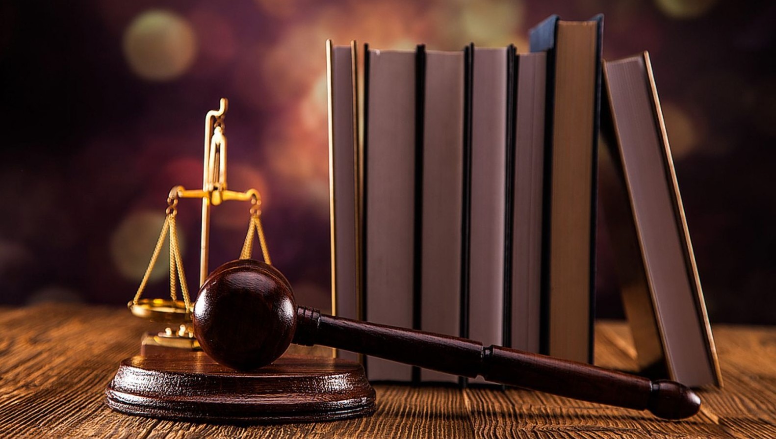 Boyle’s Law, Gauss Law, and What is Ohm’s Law: A Complete Scientific Exploration